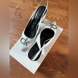 *RARE* CALVIN KLEIN WHITE SLING PUMPS